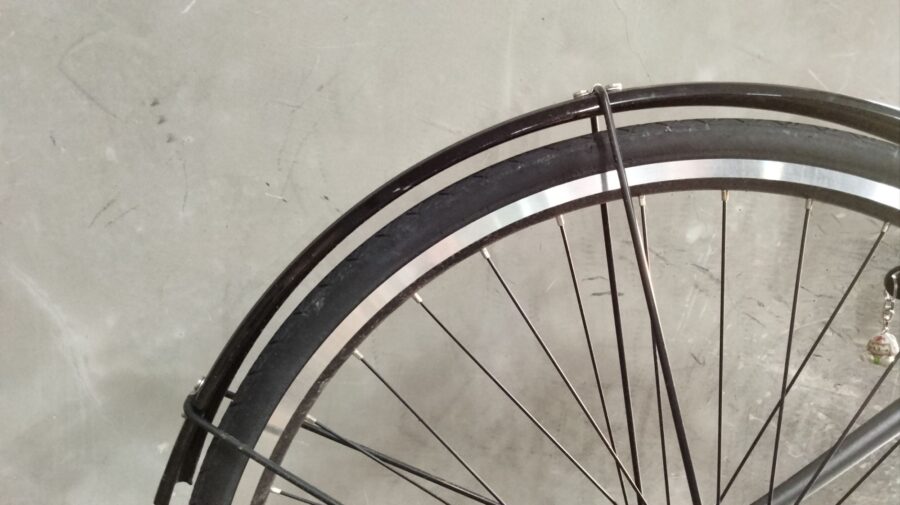 TB1のフェンダー