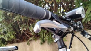 TB1のブレーキレバー