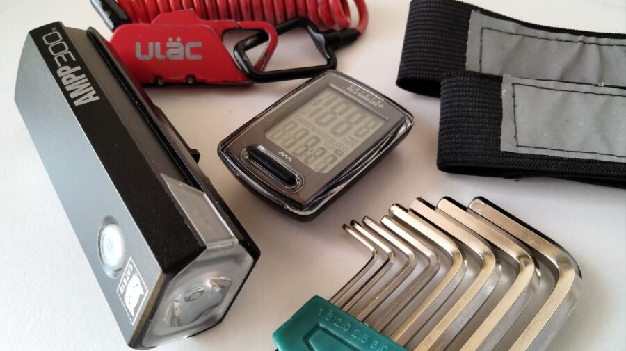 クロスバイク通勤に必要なアイテム