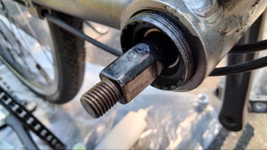 TB1のボトムブラケット